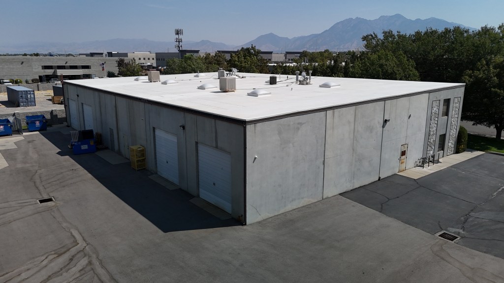 Warehouse in Sandy, UT with Heavy Power & High Clear Height
